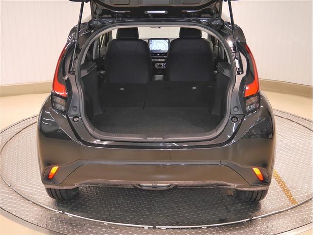 アクア Ｚ　クルコン　ドライブレコーダー　フルセグ　Ｂカメ　横滑り防止装置　盗難防止システム　スマートキー　ＥＴＣ　寒冷地仕様　ＡＣ１００Ｖ電源　ＡＷ　ミュージックプレイヤー接続可　メモリーナビ　オートエアコン（9枚目）