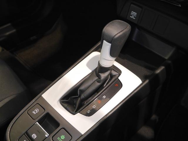 フィット ベーシック　衝突被害軽減システム　Ｒカメラ　ナビ　４ＷＤ　オートクルーズコントロール　メモリーナビ　アイドリングストップ　ＥＴＣ車載器　横滑り防止　スマートキー　盗難防止システム（6枚目）