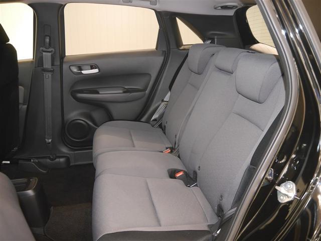 フィット ベーシック　衝突被害軽減システム　Ｒカメラ　ナビ　４ＷＤ　オートクルーズコントロール　メモリーナビ　アイドリングストップ　ＥＴＣ車載器　横滑り防止　スマートキー　盗難防止システム（8枚目）