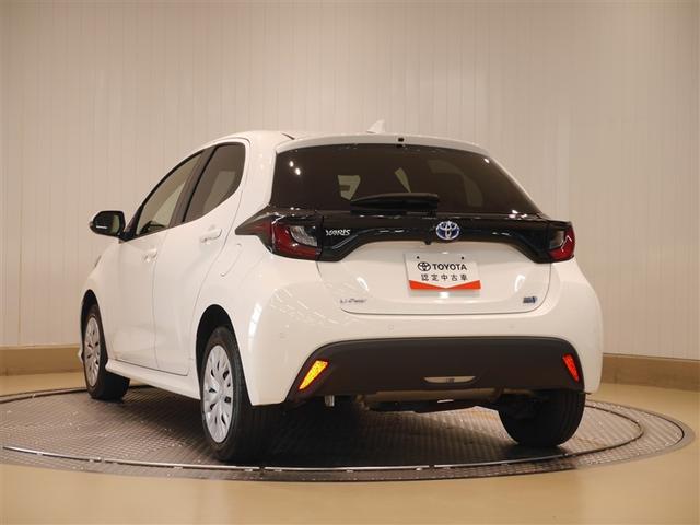 ヤリス ハイブリッドX サイドエアバッグ 盗難防止 VSC クルコン 4WD アイドリングストップ ETC スマートキー 寒冷地仕様 ナビ オートエアコン ミュージックプレイヤー接続可 メモリーナビ キーレス エアバッグ(3枚目)