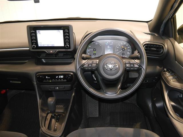 ヤリス ハイブリッドX サイドエアバッグ 盗難防止 VSC クルコン 4WD アイドリングストップ ETC スマートキー 寒冷地仕様 ナビ オートエアコン ミュージックプレイヤー接続可 メモリーナビ キーレス エアバッグ(5枚目)