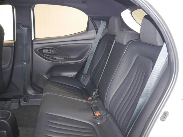 ヤリス ハイブリッドX サイドエアバッグ 盗難防止 VSC クルコン 4WD アイドリングストップ ETC スマートキー 寒冷地仕様 ナビ オートエアコン ミュージックプレイヤー接続可 メモリーナビ キーレス エアバッグ(8枚目)