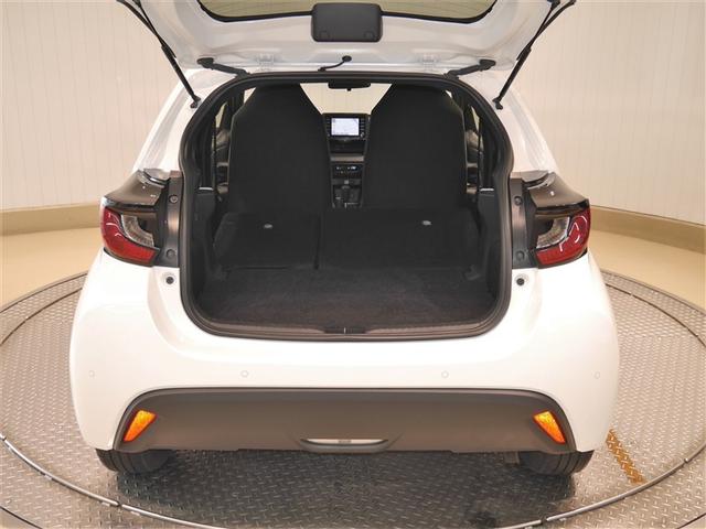 ヤリス ハイブリッドX サイドエアバッグ 盗難防止 VSC クルコン 4WD アイドリングストップ ETC スマートキー 寒冷地仕様 ナビ オートエアコン ミュージックプレイヤー接続可 メモリーナビ キーレス エアバッグ(9枚目)