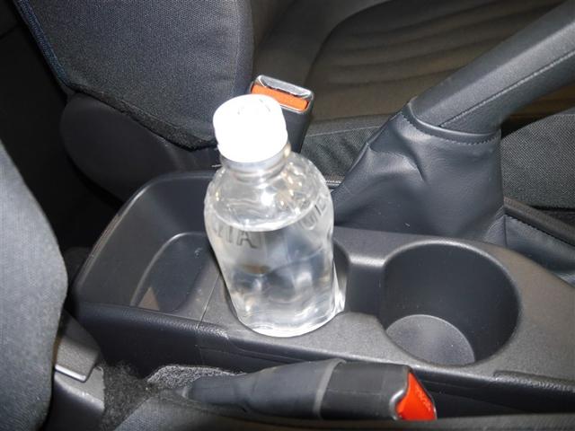 ヤリス ハイブリッドX サイドエアバッグ 盗難防止 VSC クルコン 4WD アイドリングストップ ETC スマートキー 寒冷地仕様 ナビ オートエアコン ミュージックプレイヤー接続可 メモリーナビ キーレス エアバッグ(28枚目)