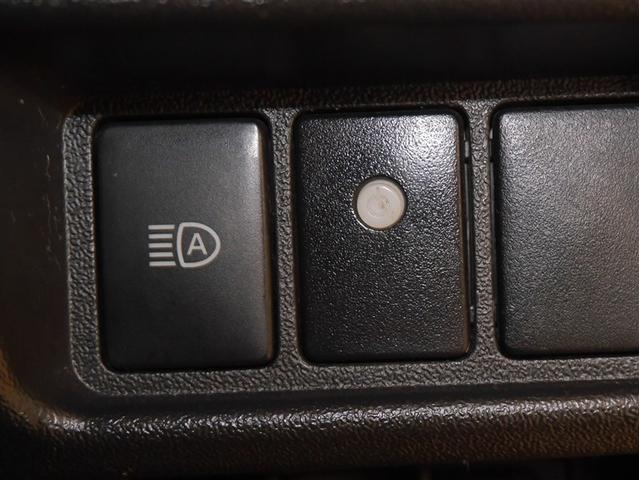 ハイエースバン ロングスーパーGL ダブルエアコン LEDヘッド 運転席エアバッグ ドラレコ イモビライザー オートエアコン フルセグテレビ フルタイム4WD メモリナビ 寒冷地仕様車 パワーステアリング スマ-トキー ETC車載器(22枚目)