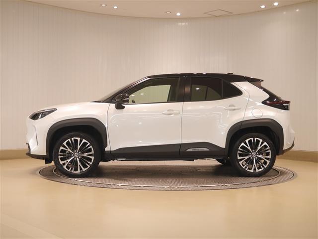 ヤリスクロス ハイブリッドＺ　クルーズＣ　横滑防止装置　リアカメラ　ＬＥＤライト　盗難防止装置　電動シート　ＡＷ　キーレス　寒冷地仕様　スマートキー　ＡＢＳ　４ＷＤ　ＡＣ１００Ｖ　ミュージックプレイヤー接続可　エアバッグ　エアコン（2枚目）