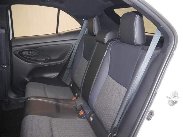 ヤリスクロス ハイブリッドＺ　クルーズＣ　横滑防止装置　リアカメラ　ＬＥＤライト　盗難防止装置　電動シート　ＡＷ　キーレス　寒冷地仕様　スマートキー　ＡＢＳ　４ＷＤ　ＡＣ１００Ｖ　ミュージックプレイヤー接続可　エアバッグ　エアコン（8枚目）