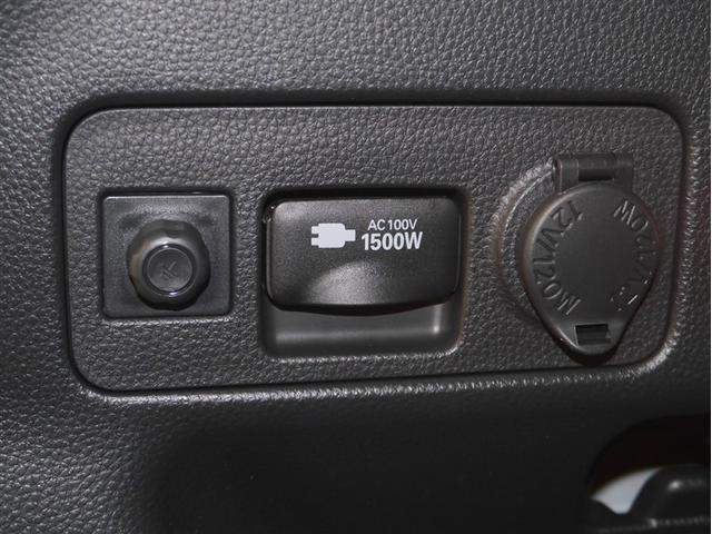 ヤリスクロス ハイブリッドＺ　クルーズＣ　横滑防止装置　リアカメラ　ＬＥＤライト　盗難防止装置　電動シート　ＡＷ　キーレス　寒冷地仕様　スマートキー　ＡＢＳ　４ＷＤ　ＡＣ１００Ｖ　ミュージックプレイヤー接続可　エアバッグ　エアコン（10枚目）