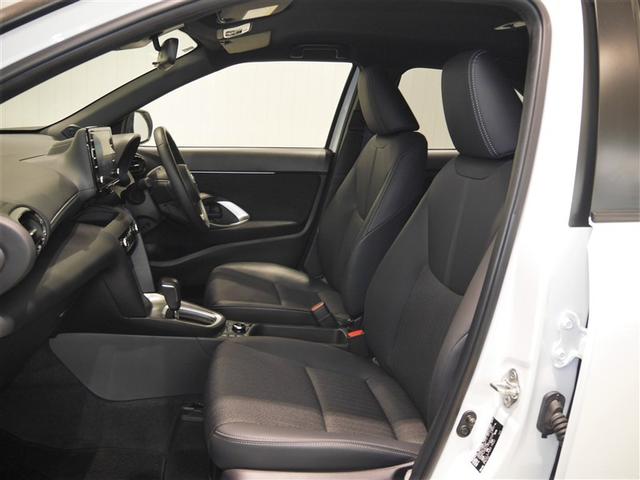 ヤリスクロス ハイブリッドＺ　クルーズＣ　横滑防止装置　リアカメラ　ＬＥＤライト　盗難防止装置　電動シート　ＡＷ　キーレス　寒冷地仕様　スマートキー　ＡＢＳ　４ＷＤ　ＡＣ１００Ｖ　ミュージックプレイヤー接続可　エアバッグ　エアコン（12枚目）