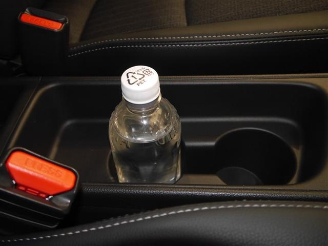 ヤリスクロス ハイブリッドＺ　クルーズＣ　横滑防止装置　リアカメラ　ＬＥＤライト　盗難防止装置　電動シート　ＡＷ　キーレス　寒冷地仕様　スマートキー　ＡＢＳ　４ＷＤ　ＡＣ１００Ｖ　ミュージックプレイヤー接続可　エアバッグ　エアコン（29枚目）