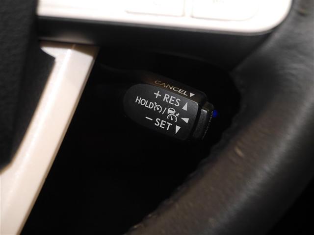 プリウス Ａプレミアム　ツーリングセレクション　横滑り防止機能　皮シート　運転席パワーシート　エアコン　パワーウィンドウ　ナビ＆ＴＶ　アイドリングストップ　ＬＥＤライト　盗難防止装置　スマートキー＆プッシュスタート　キーレス　ＥＴＣ　アルミホイール（16枚目）