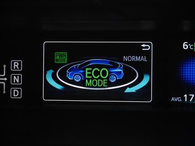 プリウス Ａプレミアム　ツーリングセレクション　横滑り防止機能　皮シート　運転席パワーシート　エアコン　パワーウィンドウ　ナビ＆ＴＶ　アイドリングストップ　ＬＥＤライト　盗難防止装置　スマートキー＆プッシュスタート　キーレス　ＥＴＣ　アルミホイール（24枚目）