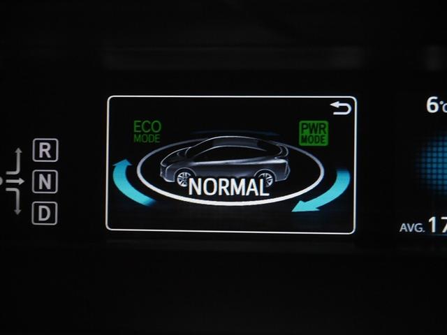プリウス Ａプレミアム　ツーリングセレクション　横滑り防止機能　皮シート　運転席パワーシート　エアコン　パワーウィンドウ　ナビ＆ＴＶ　アイドリングストップ　ＬＥＤライト　盗難防止装置　スマートキー＆プッシュスタート　キーレス　ＥＴＣ　アルミホイール（25枚目）