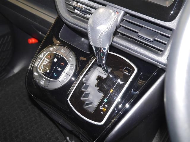 ノア Ｓｉ　フルタイム４ＷＤ　ナビ＆ＴＶ　両側オートスライドドア　リアクーラー　ＬＥＤヘッドライト　スマートキー　クルーズコントロール　フルセグ　ＥＳＣ　フルフラット　寒冷地仕様車　３列シート　ＥＴＣ車載器（6枚目）