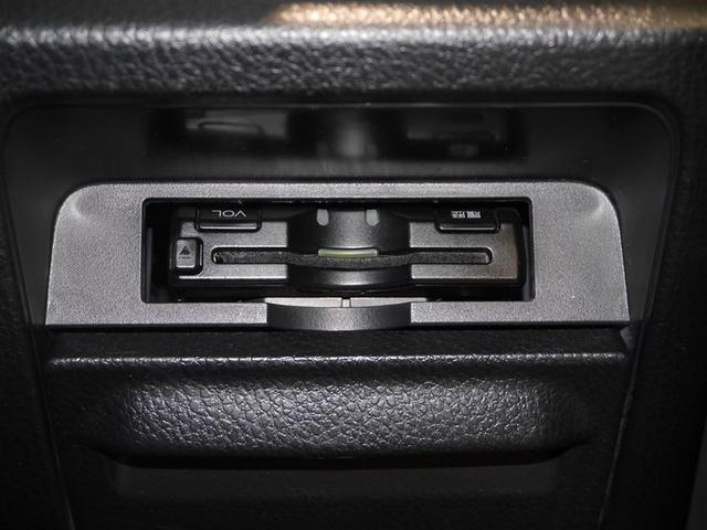 ノア Ｓｉ　フルタイム４ＷＤ　ナビ＆ＴＶ　両側オートスライドドア　リアクーラー　ＬＥＤヘッドライト　スマートキー　クルーズコントロール　フルセグ　ＥＳＣ　フルフラット　寒冷地仕様車　３列シート　ＥＴＣ車載器（26枚目）