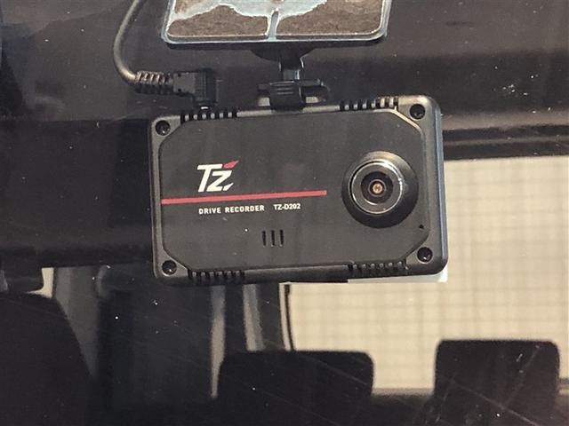 タンク Ｘ　Ｓ　ＤＶＤ視聴　バックモニター　ナビ・ＴＶ　フルタイム４ＷＤ　スマートキー　横滑り防止装置　マニュアルエアコン　寒冷地仕様　ウォークスルー　ＥＴＣ　アルミホイール　ドライブレコーダー　ワンセグＴＶ（6枚目）