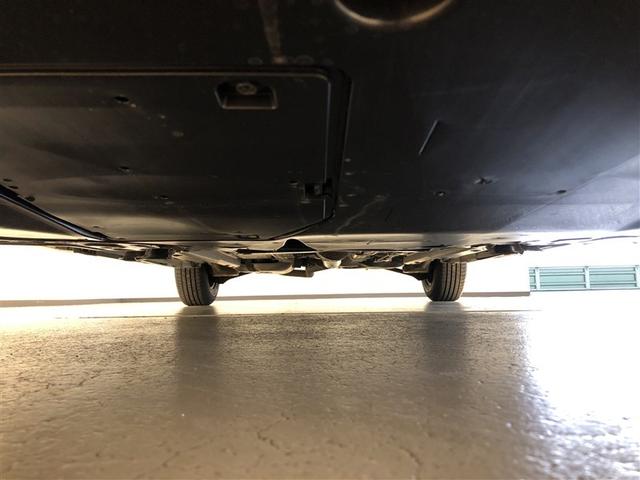 ヤリス Ｘ　ブレーキサポート　バックモニター　ナビ　横滑防止装置　寒冷地仕様　パワーウィンドウ　パワーステアリング　盗難防止　マニュアルエアコン　クルーズコントロール　ＥＴＣ付　キーレス　４ＷＤ　ＡＢＳ（8枚目）