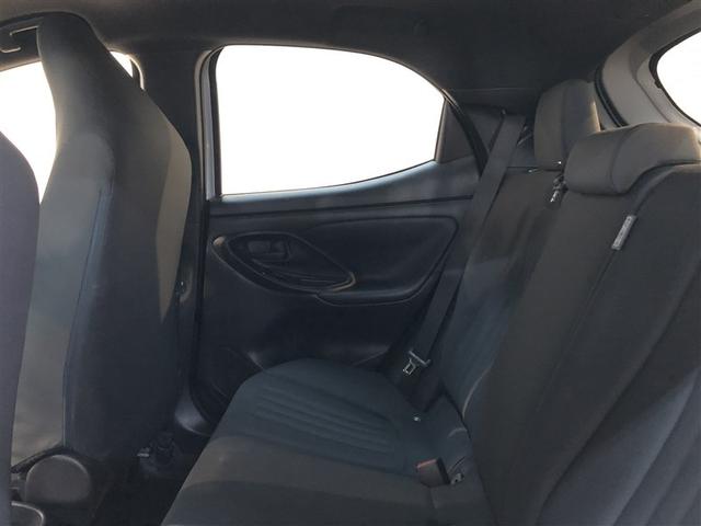 ヤリス Ｘ　ブレーキサポート　バックモニター　ナビ　横滑防止装置　寒冷地仕様　パワーウィンドウ　パワーステアリング　盗難防止　マニュアルエアコン　クルーズコントロール　ＥＴＣ付　キーレス　４ＷＤ　ＡＢＳ（11枚目）