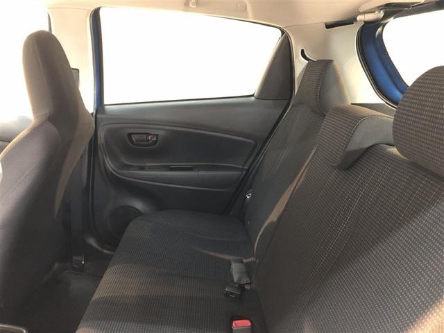 ヴィッツ Ｆ　アルミ　ＰＷ　パートタイム４ＷＤ　ＥＳＣ　ＤＶＤ再生　ＰＳ　メモリーナビゲーション　ＥＴＣ　ＡＢＳ　キーレスエントリー　Ｗエアバッグ　ミュージックプレイヤー接続可　ナビＴＶ　エアコン　寒冷地仕様車（9枚目）