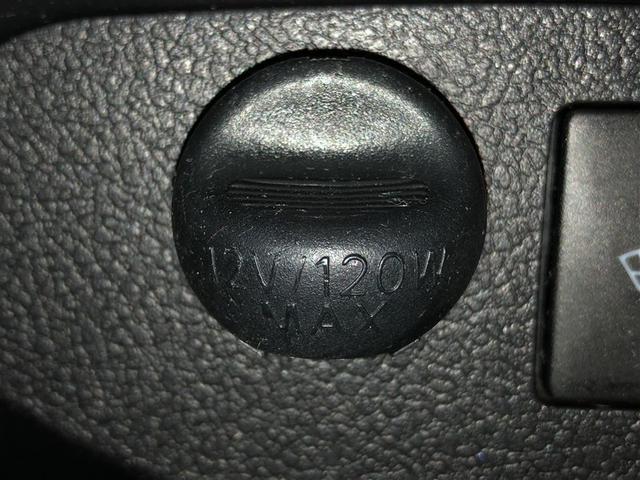 ヴィッツ Ｆ　アルミ　ＰＷ　パートタイム４ＷＤ　ＥＳＣ　ＤＶＤ再生　ＰＳ　メモリーナビゲーション　ＥＴＣ　ＡＢＳ　キーレスエントリー　Ｗエアバッグ　ミュージックプレイヤー接続可　ナビＴＶ　エアコン　寒冷地仕様車（25枚目）