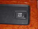 AUX/USB端子