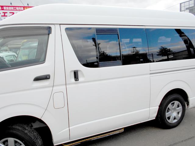 ハイエースバン トヨタ ４ｗｄ ２ ５ｄｔ ウェルキャブ ｂタイプ 車椅子２台 １０人乗り リアヒーター クーラー タイベル交換済 北海道 ４ｗｄ ２ ５ｄｔ ウェルキャブ ｂタイプ 車椅子２台 １０人乗り リアヒーター クーラー タイベル交換済 トヨタハイエース