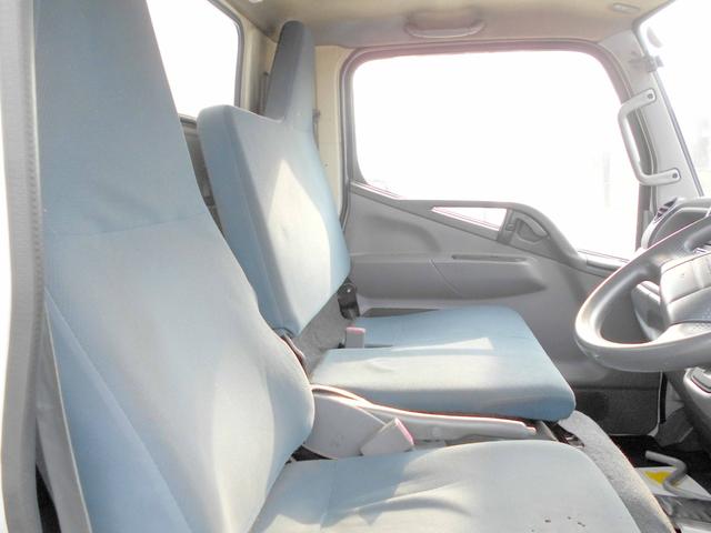キャンター 　４ＷＤ　３．０ＤＴ　オートマ　箱車　積載量１．４５ｔ　バックカメラ（35枚目）