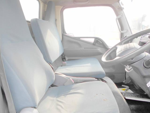 キャンター 　４ＷＤ　３．０ＤＴ　オートマ　箱車　積載量１．４５ｔ　バックカメラ（36枚目）