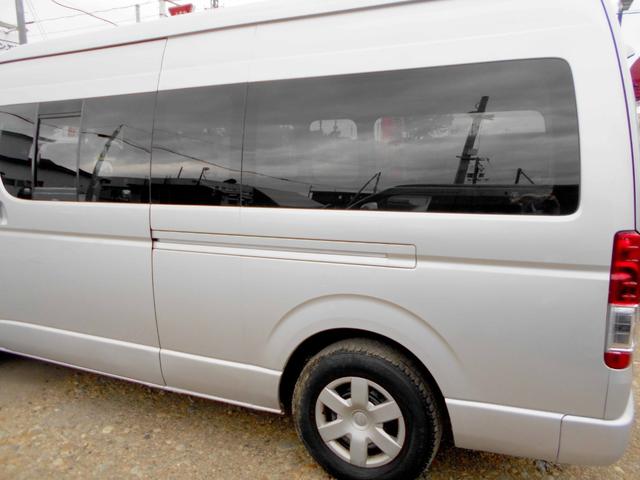 ハイエースバン ＳロングＤＸ　４ＷＤ　２．５ＤＴ　Ｓロング　スポイラー　ＬＥＤヘッド＆フォグ　１００Ｖ電源　１オーナー車　タイミングベルト交換済　エンジンスターター（9枚目）