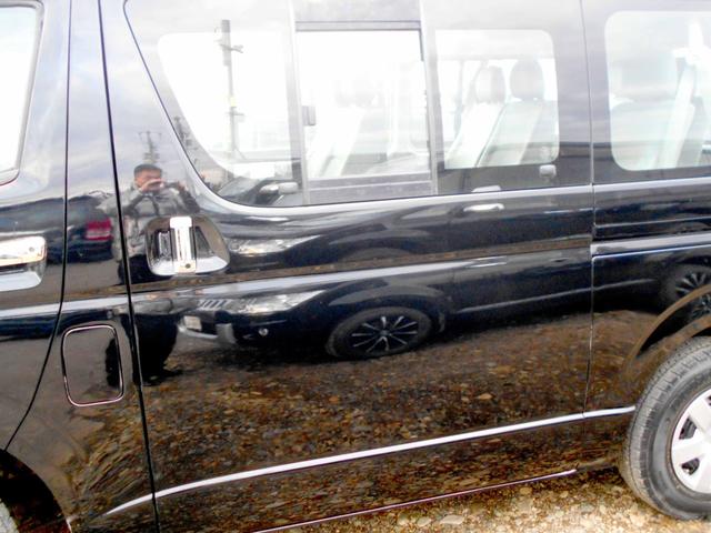 ハイエースワゴン DX 4WD 4型バットフェイス&テール スポイラー LEDヘッドライト&フォグ リアヒーター&クーラー 走行85000キロ 10人乗り(7枚目)