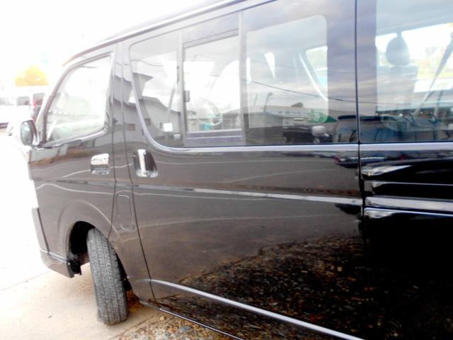 ハイエースワゴン DX 4WD 4型バットフェイス&テール スポイラー LEDヘッドライト&フォグ リアヒーター&クーラー 走行85000キロ 10人乗り(8枚目)