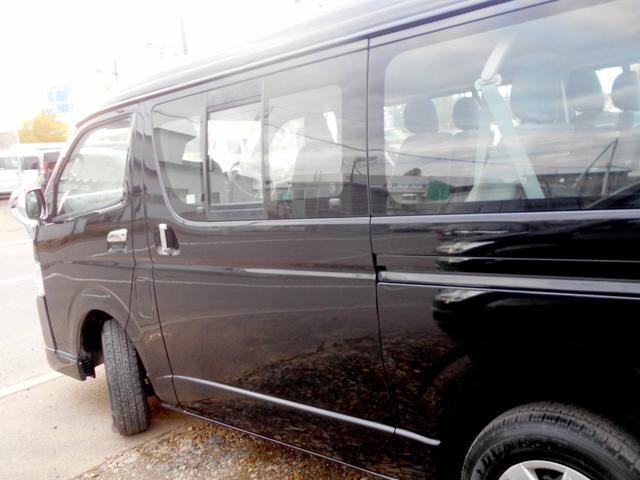 ハイエースワゴン DX 4WD 4型バットフェイス&テール スポイラー LEDヘッドライト&フォグ リアヒーター&クーラー 走行85000キロ 10人乗り(9枚目)