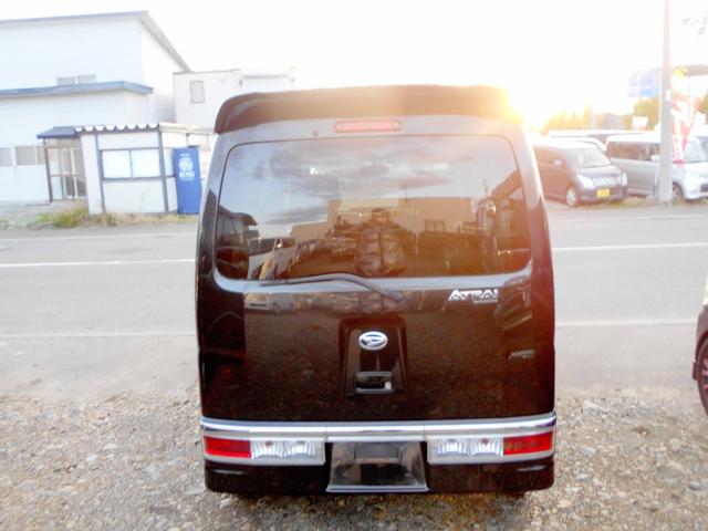 アトレーワゴン カスタムターボＲＳ　両側スライド　黒革調シートカバー　タイミングベルトチェーン　リアスポ　ＨＩＤ　夏冬タイヤ付（10枚目）