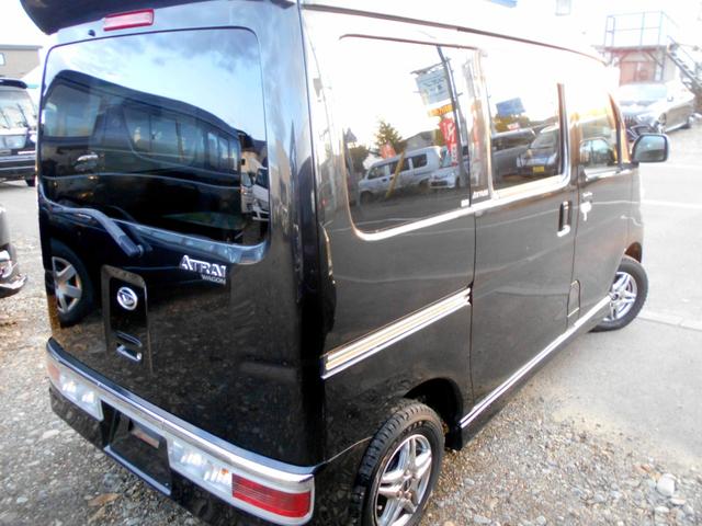 アトレーワゴン カスタムターボＲＳ　両側スライド　黒革調シートカバー　タイミングベルトチェーン　リアスポ　ＨＩＤ　夏冬タイヤ付（13枚目）