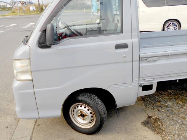 ピクシストラック スペシャルエアコン・パワステバージョン　４ＷＤ　６６０スペシャル　エアコン　オートマ　修復歴無し　走行７４０００　新品ダイナモ　オルタネーター搭載（4枚目）