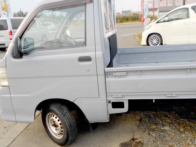 ピクシストラック スペシャルエアコン・パワステバージョン　４ＷＤ　６６０スペシャル　エアコン　オートマ　修復歴無し　走行７４０００　新品ダイナモ　オルタネーター搭載（5枚目）