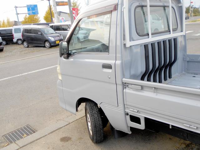 ピクシストラック スペシャルエアコン・パワステバージョン　４ＷＤ　６６０スペシャル　エアコン　オートマ　修復歴無し　走行７４０００　新品ダイナモ　オルタネーター搭載（6枚目）