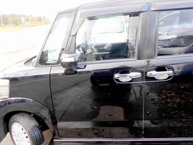 Ｎ－ＢＯＸカスタム Ｇ・Ｌパッケージ　電動パワースライド　スマートキー　プッシュスタート　エンジンスターター　ＥＴＣ　ナビ＆バックカメラ　走行７８０００キロ　タイミングベルトチェーン　リアスポ　ＨＩＤ（4枚目）