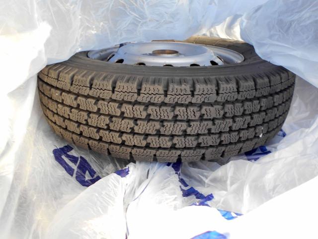 ミニキャブバン ＣＳ　切替式４ＷＤ　６６０ＣＳ　両側スライド　走行６００００キロ　夏冬タイヤ付（23枚目）