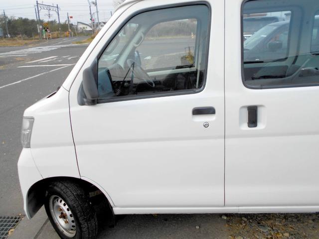 ハイゼットカーゴ スペシャル　４ＷＤ　６６０スペシャル　両側スライド　修復歴無し　タイミングベルトチェーン　走行６７０００キロ　リアヒーター（3枚目）