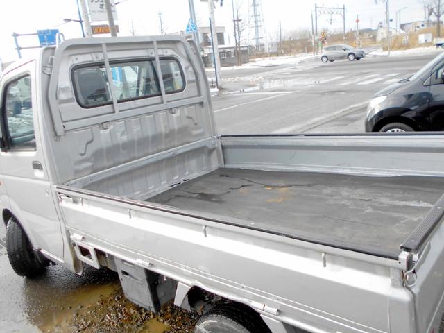 キャリイトラック ＫＣエアコン・パワステ　４ＷＤ　６６０ＫＣ　パワステ　エアコン付　３方開　走行３８０００キロ（6枚目）