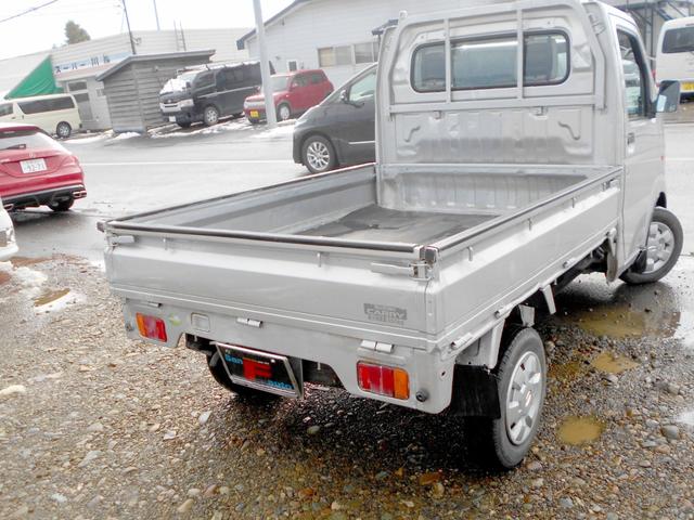 キャリイトラック ＫＣエアコン・パワステ　４ＷＤ　６６０ＫＣ　パワステ　エアコン付　３方開　走行３８０００キロ（12枚目）