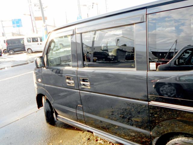 スクラムワゴン ＰＺターボ　スペシャルパッケージ　４ＷＤ　６６０ＰＺターボスペシャル　両側電動パワースライド　修復歴無し　エンジンスターター　新品タービン搭載　ＨＩＤ　ナビ　リアヒーター　後期型（9枚目）