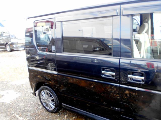 スクラムワゴン ＰＺターボ　スペシャルパッケージ　４ＷＤ　６６０ＰＺターボスペシャル　両側電動パワースライド　修復歴無し　エンジンスターター　新品タービン搭載　ＨＩＤ　ナビ　リアヒーター　後期型（18枚目）