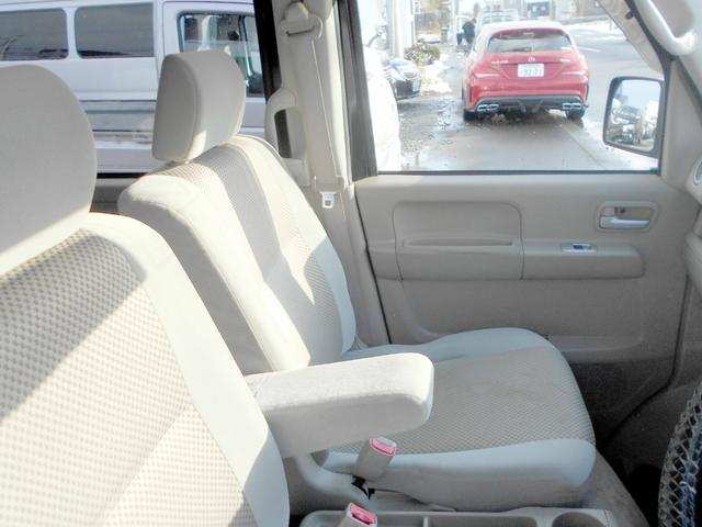 スクラムワゴン ＰＺターボ　スペシャルパッケージ　４ＷＤ　６６０ＰＺターボスペシャル　両側電動パワースライド　修復歴無し　エンジンスターター　新品タービン搭載　ＨＩＤ　ナビ　リアヒーター　後期型（25枚目）