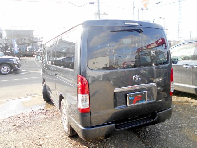 ハイエースバン ロングスーパーＧＬ　４ＷＤ　５ドア　２．５ＤＴ　両側スライド　４型フェイス＆スポイラー　ＬＥＤヘッド＆フォグ　革調シートカバー　エアロボンネット　リアヒーター＆クーラー　タイミングベルト交換済（11枚目）