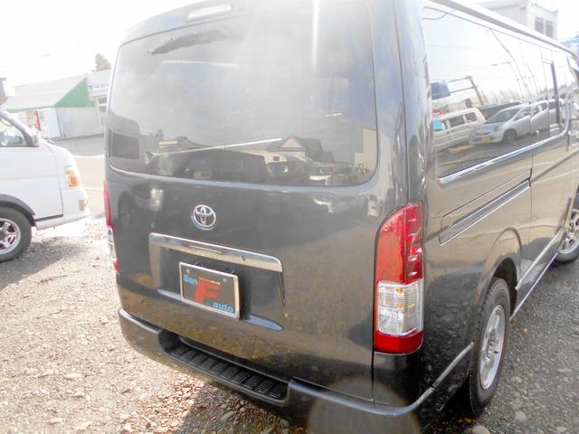 ハイエースバン ロングスーパーＧＬ　４ＷＤ　５ドア　２．５ＤＴ　両側スライド　４型フェイス＆スポイラー　ＬＥＤヘッド＆フォグ　革調シートカバー　エアロボンネット　リアヒーター＆クーラー　タイミングベルト交換済（13枚目）