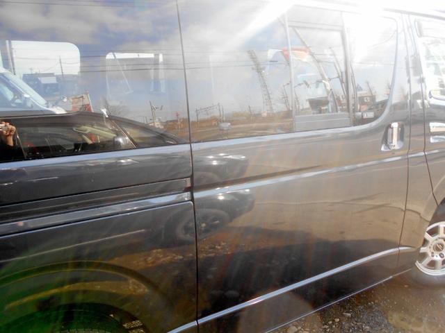 ハイエースバン ロングスーパーＧＬ　４ＷＤ　５ドア　２．５ＤＴ　両側スライド　４型フェイス＆スポイラー　ＬＥＤヘッド＆フォグ　革調シートカバー　エアロボンネット　リアヒーター＆クーラー　タイミングベルト交換済（16枚目）