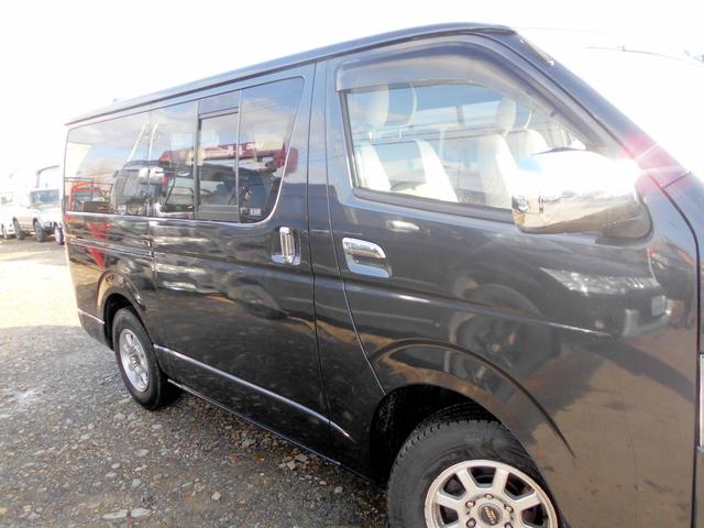 ハイエースバン ロングスーパーＧＬ　４ＷＤ　５ドア　２．５ＤＴ　両側スライド　４型フェイス＆スポイラー　ＬＥＤヘッド＆フォグ　革調シートカバー　エアロボンネット　リアヒーター＆クーラー　タイミングベルト交換済（19枚目）