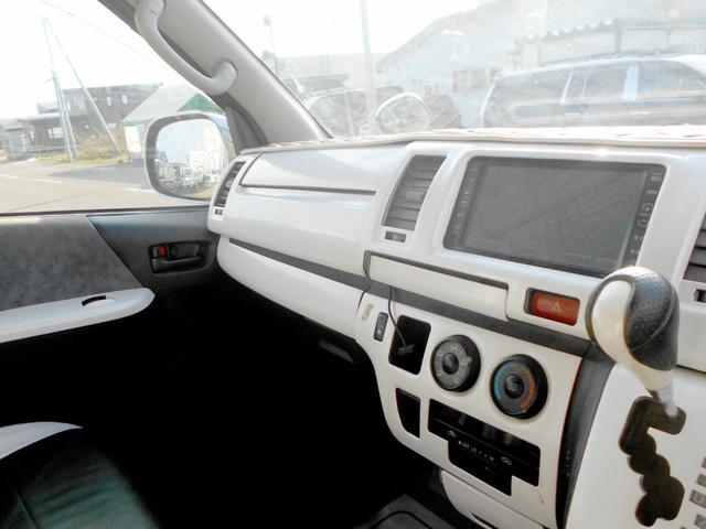 ハイエースバン ロングスーパーＧＬ　４ＷＤ　５ドア　２．５ＤＴ　両側スライド　４型フェイス＆スポイラー　ＬＥＤヘッド＆フォグ　革調シートカバー　エアロボンネット　リアヒーター＆クーラー　タイミングベルト交換済（25枚目）